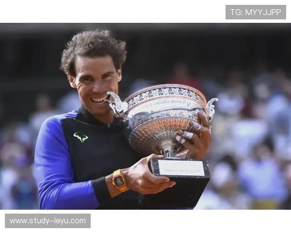 纳达尔强势复出再夺大师赛冠军引爆网坛热议成就传奇新篇章震撼球迷