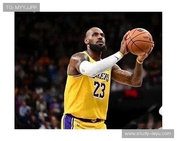 詹姆斯爆发率湖人逆转勇士西部格局再生变季后赛前景扑朔迷离