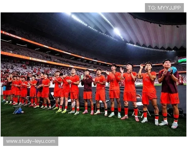 亚洲杯激战正酣 中国足球队力争晋级四强 展现实力与韧性